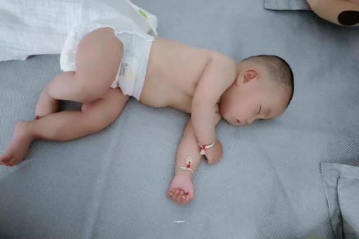 大丰宝宝积食发烧怎么处理